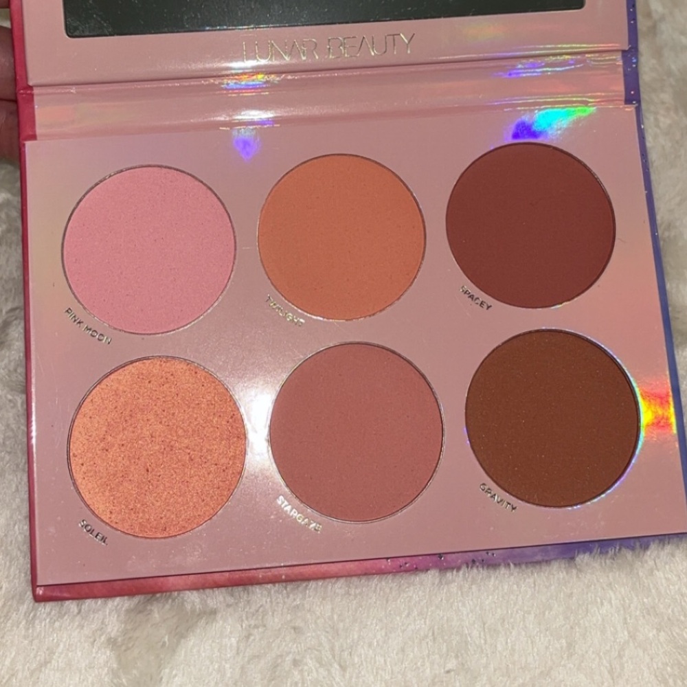Lunar Beauty Moon Prism Blush Palette - Picture 4 of 8